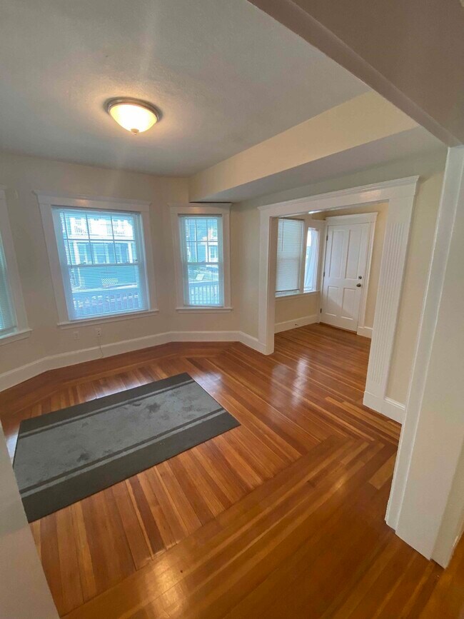 55 Simpson Ave Unit 1
