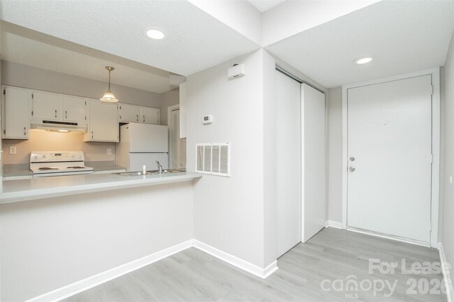 Photo - 11064 Harrowfield Rd
