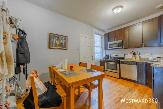 Building Photo - 3025 W Diversey-3 Unit 3