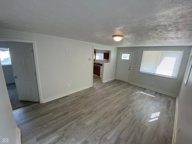 Photo - 815 S Calumet St