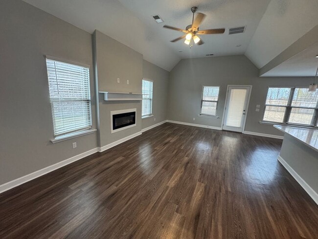 Photo - NEWLY CONSTRUCTED IN WALLS, MS