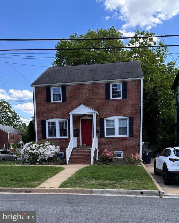 Photo - 4820 9th St N