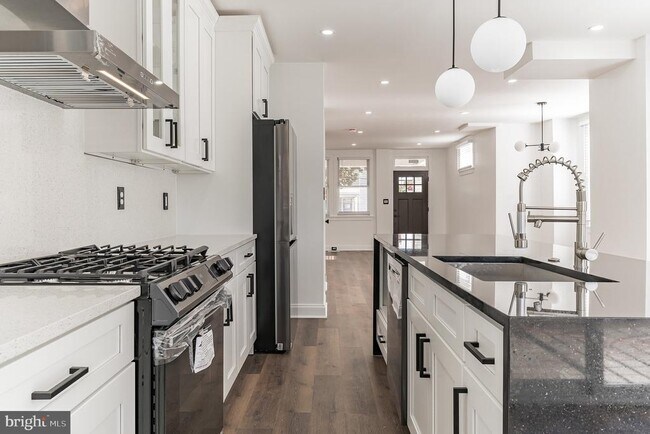 Photo - 5300 5th St NW