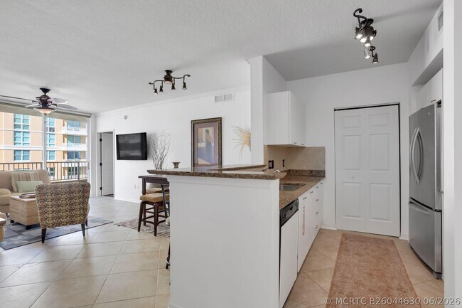 Photo - 625 Casa Loma Blvd Unit 1103