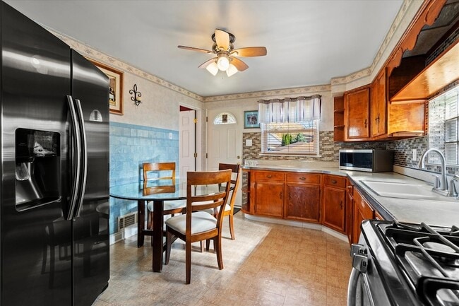 Photo - 11051 S Avenue D