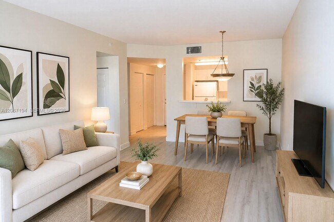 Building Photo - 50 Menores Ave Unit 420