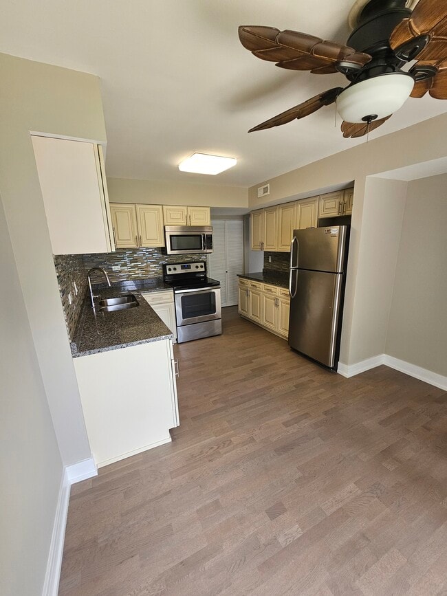 Photo - 627 Shaw Ct