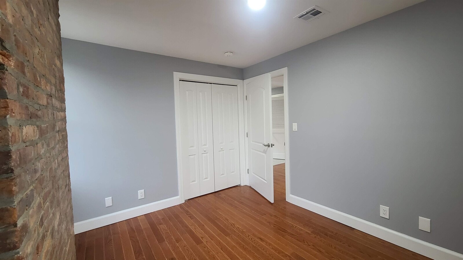 Photo - 100 Griffith St Unit 2L