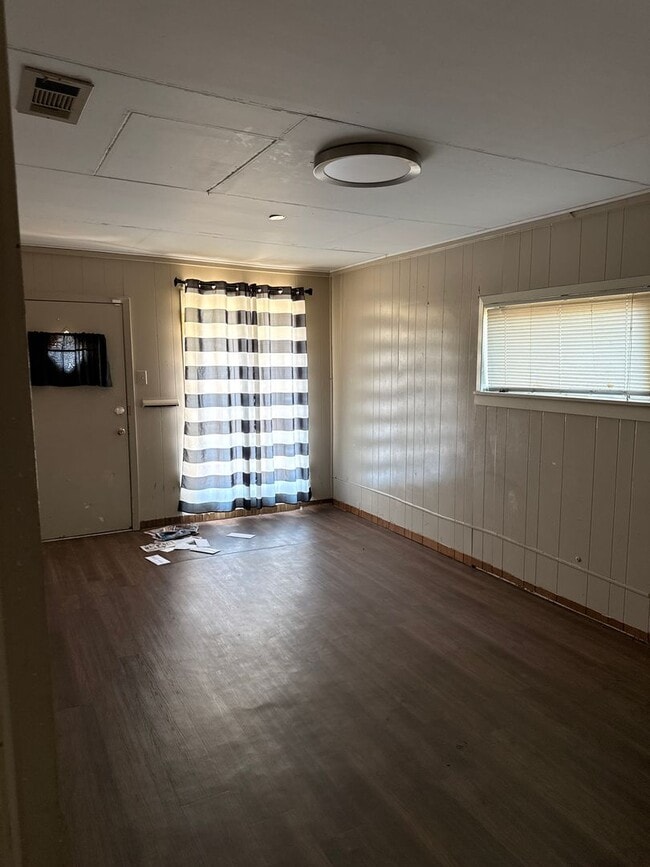 Photo - 3br 2 bath home on large lot