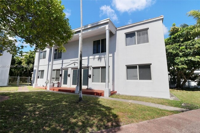 Building Photo - 8110 Crespi Blvd Unit 3