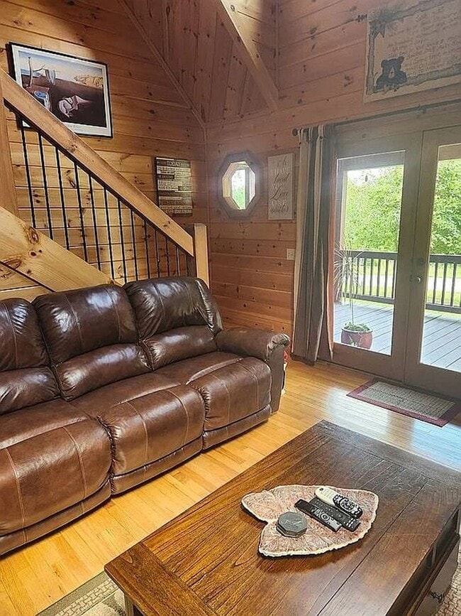 161 Clay Dr