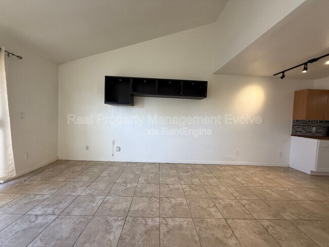 Photo - 2146 E 10th St Unit 1