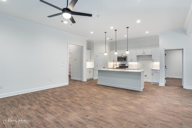 Photo - "Charming 3-Bedroom Bossier City Home with 2 Full Baths and 1848 Sq Ft of Comfort!"