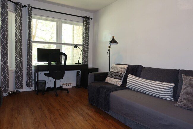 3400 Speedway Unidad Hyde Park Condo