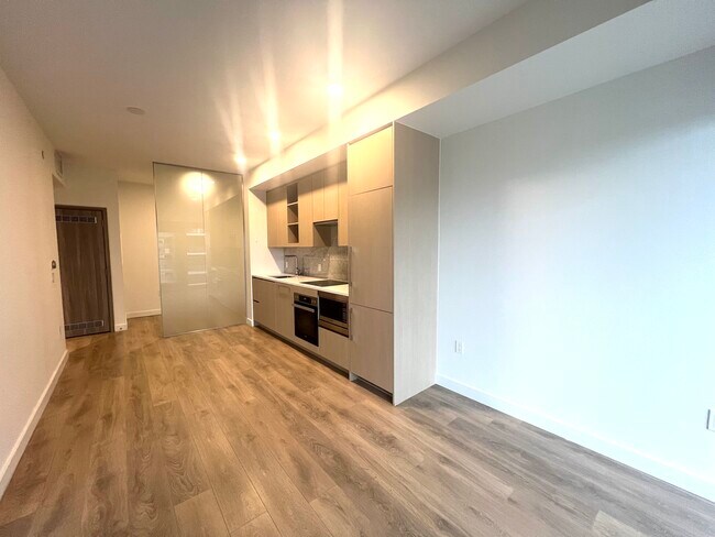 Photo - 95 Mcmahon Dr Unit 1608