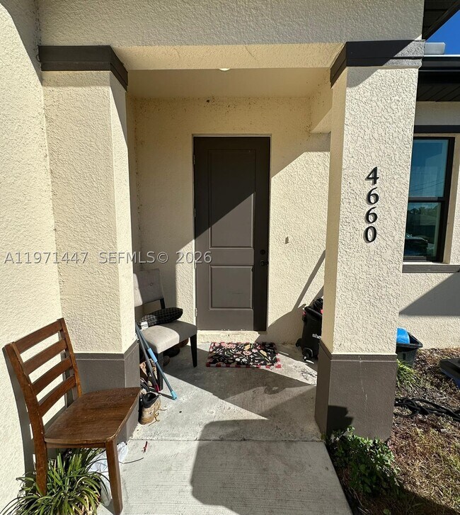 Photo - 4660-4662 26th St SW Unit 4662