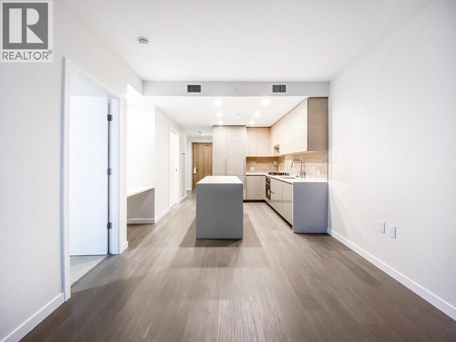 Photo - 4168 Lougheed Hwy. Unit 3703