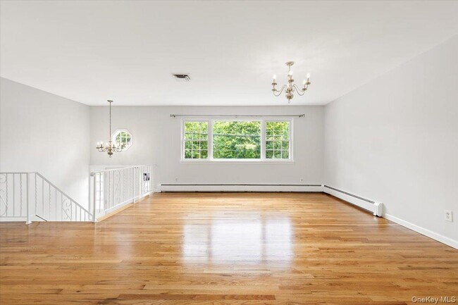 Photo - 649 White Plains Rd