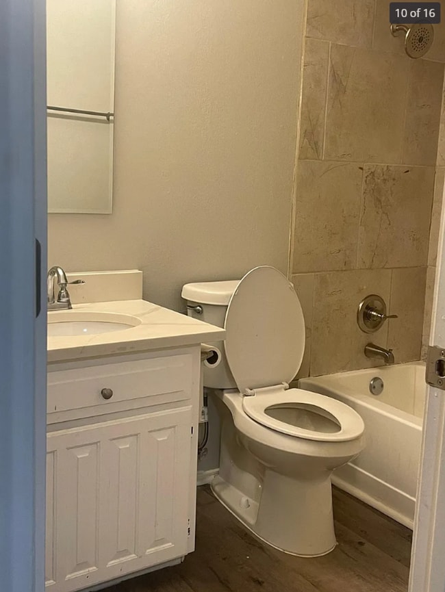 Photo - 6003 Brentcove Dr