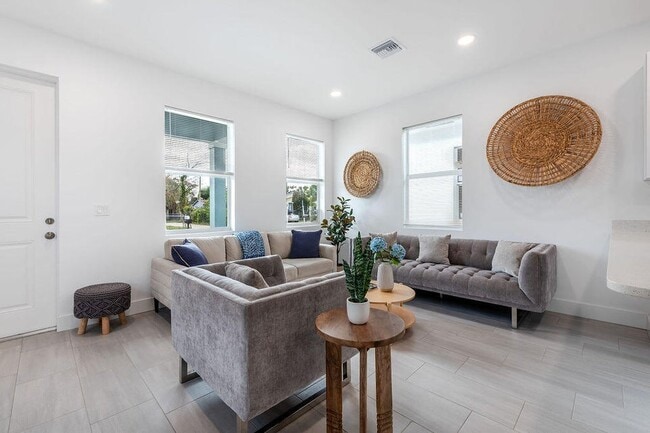 Photo - 3771 Saginaw Ave