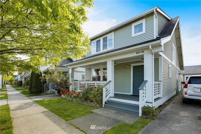 Beacon Hill 3bed 2.5bath Home - Beacon Hill 3bed 2.5bath Home