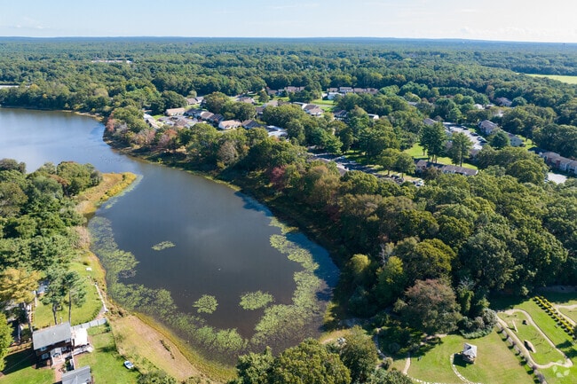 Photo - The Shores at Lake Point