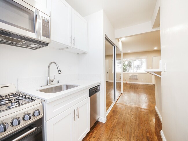 Photo - 1215 Granville Ave