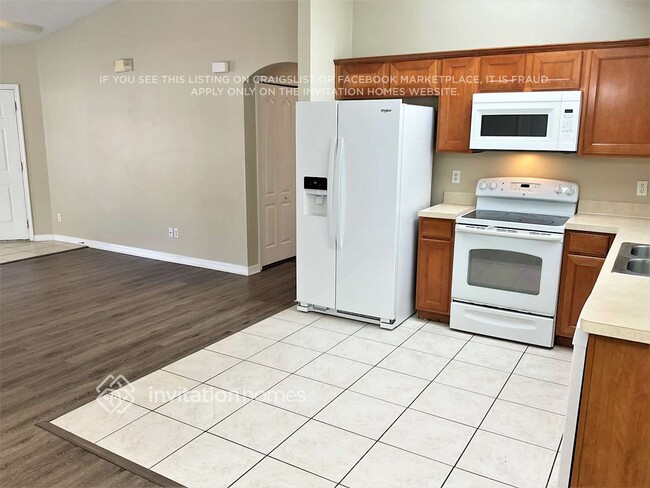 Photo - 186 Earlmont Pl