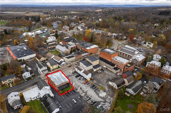 Photo - 25 College St