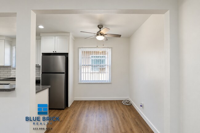 Photo - 14108 Gilmore St Unit 5