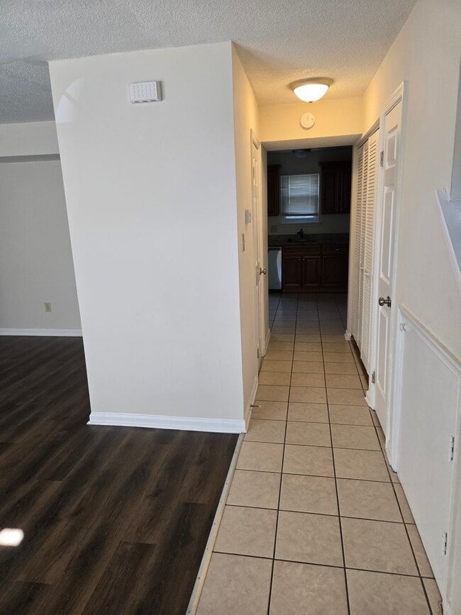 Photo - Beautiful 2 bedroom Townhouse