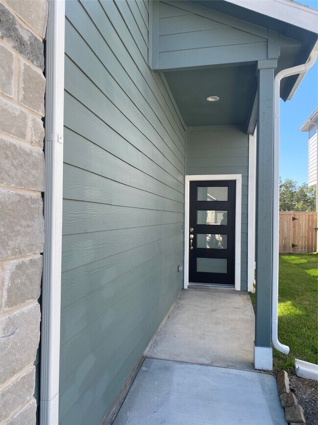 Photo - 620 Silver Pear Ct