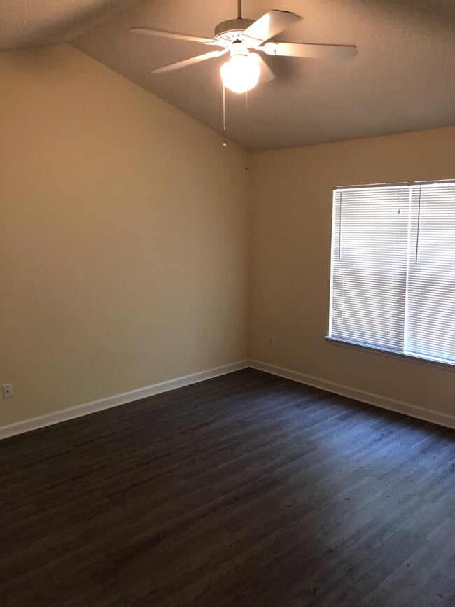 Photo - Upgraded 2 bed/ 2 bath