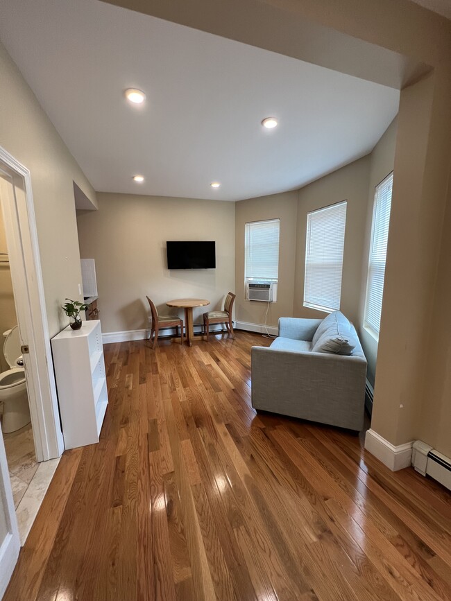 Photo - 19 Burney St Unit 2A