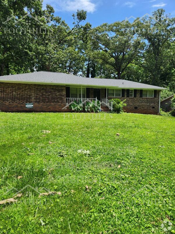 Building Photo - 205 Clarke Stream Dr Rental