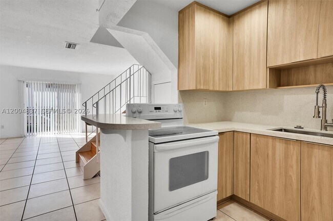 8650 SW 67th Ave Unit 1025
