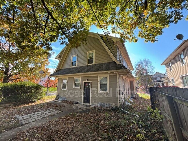 Photo - 107 Edgewood Ave