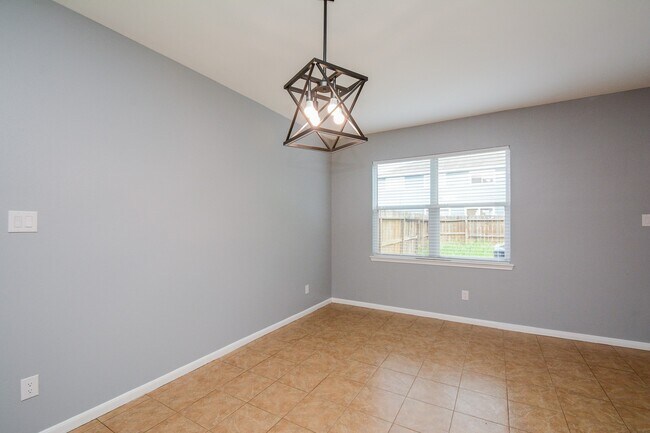 Photo - 6418 Waldron Dr Unit B