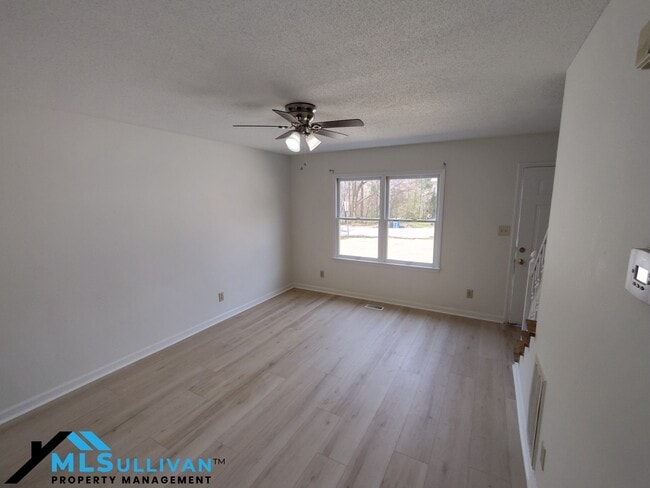 Photo - 2211 Peppertree St Unit B