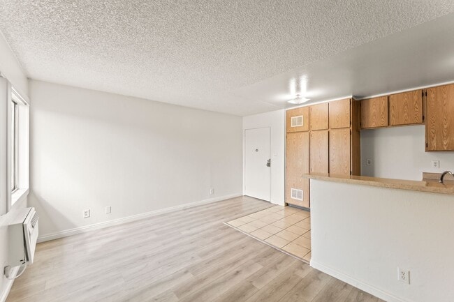 Photo - 1620 Bridge St Unit 8