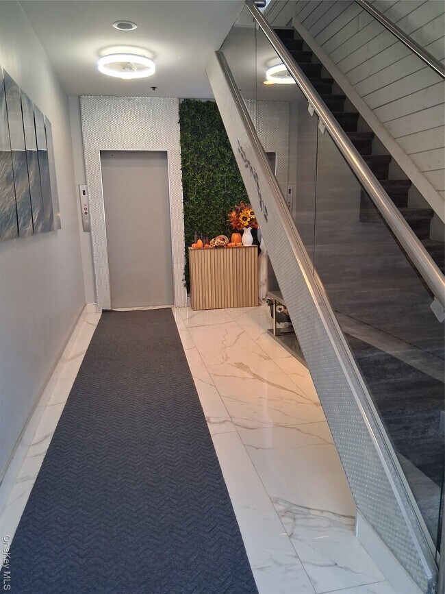 Photo - 250 Shore Rd Unit 2D