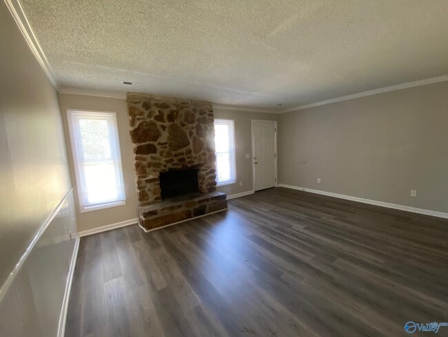 Photo - 9017 Mahogany Row SE