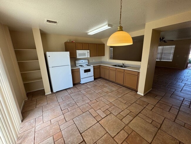 Photo - 3 Bedroom - 2 Bath - 1300 Sq. Ft. Home - Tucson