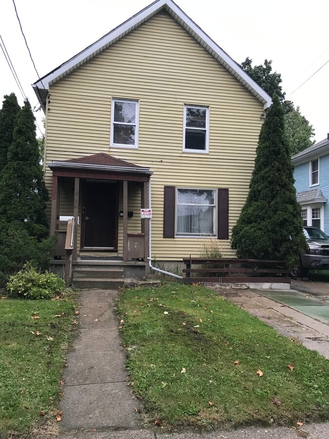 Front house - 1319 Jerome St Unidad A