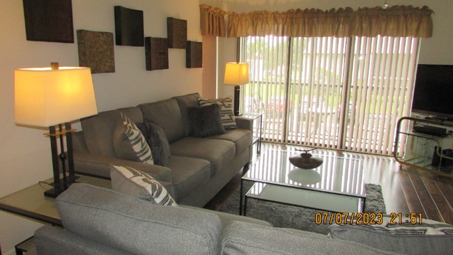 Photo - 2699 Pine Ridge Way E