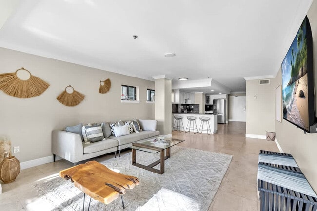 Photo - 6345 Collins Ave Unidad ID1372335P