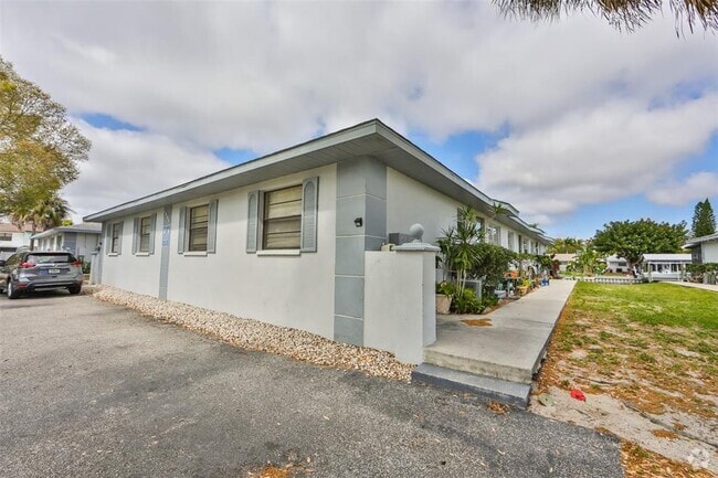 Building Photo - 1045 Apollo Beach Blvd Unit B Rental