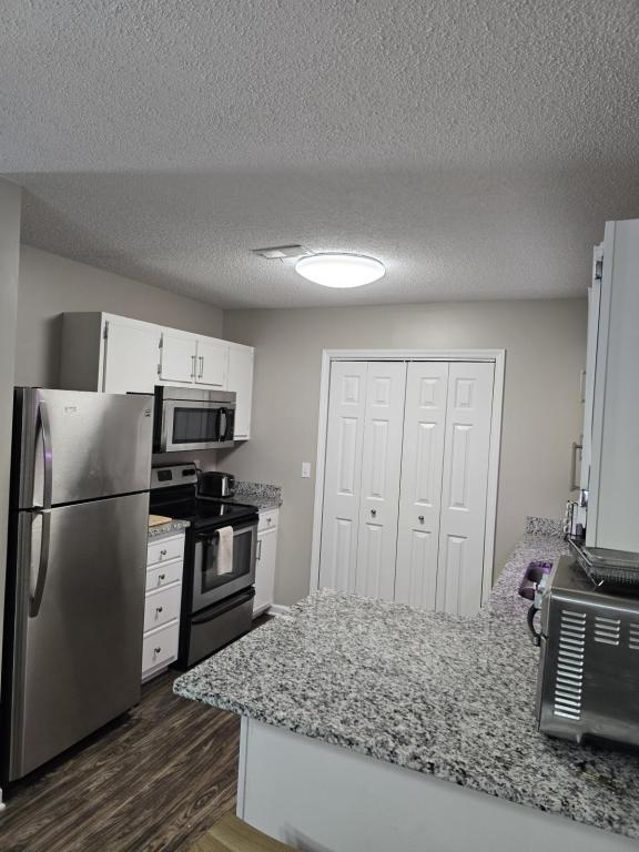 Photo - 111 Breezewood Dr Unit A