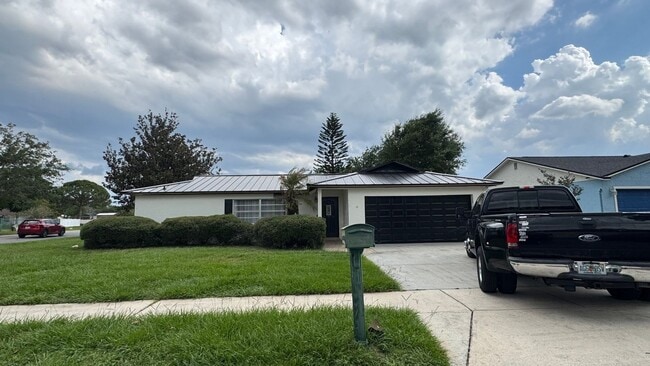 Building Photo - 2 Bedroom Single Family Home in Kissimmee