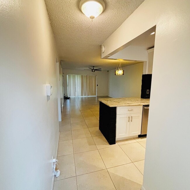 Photo - 386 Bennington Ln